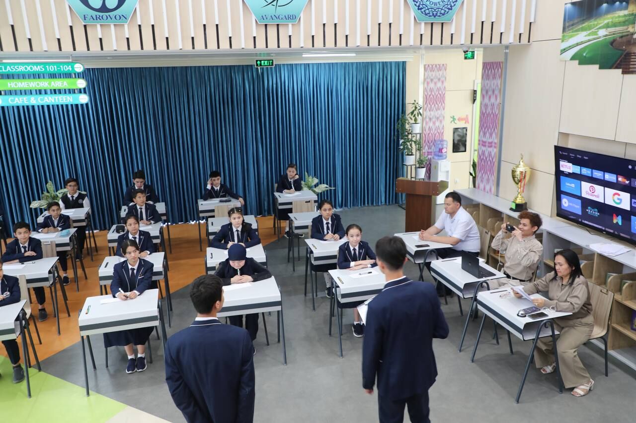 Students at the school spelling bee